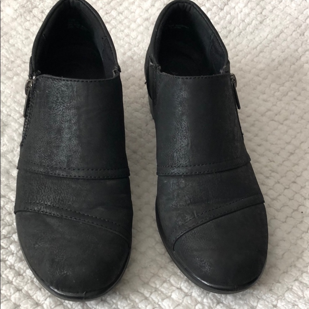 Comfortable side zip shooties